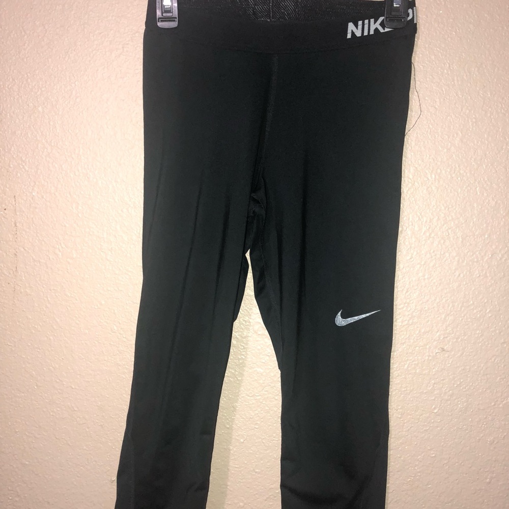 Nike capri leggings